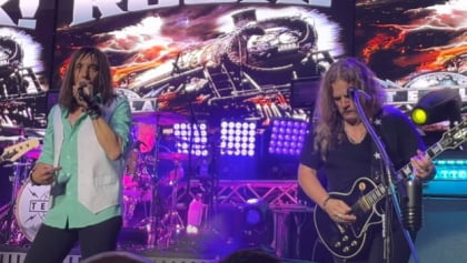 JEFF KEITH Explains Why TESLA Decided To Perform New Single 'Time To Rock' Live Before Song's Official Release